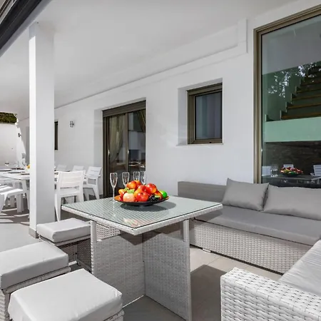 Palmbeach By Interhome Willa Lloret de Mar