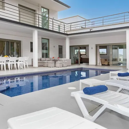 Villa Palmbeach By Interhome Lloret de Mar